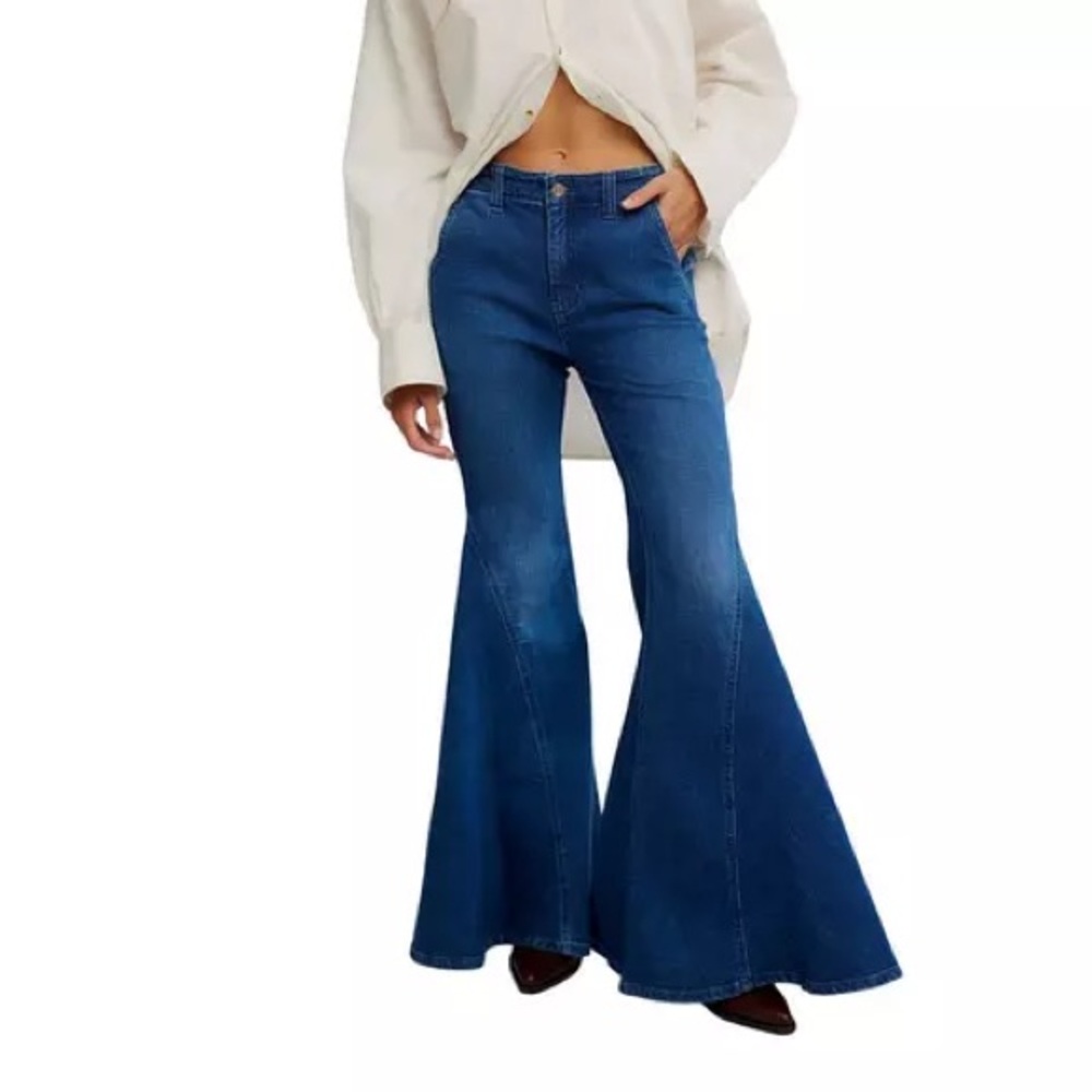 Free People Marque Flare Jeans - Size 28